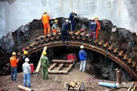 泰安隧道钢花管支护案例